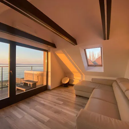 Hullám Panorama&jacuzzi