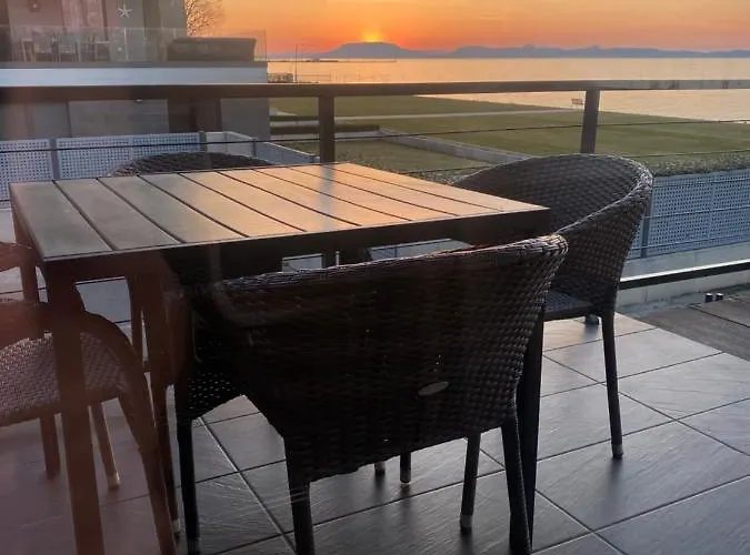 Hullam Panorama & Jacuzzi Apartament Balatonlelle